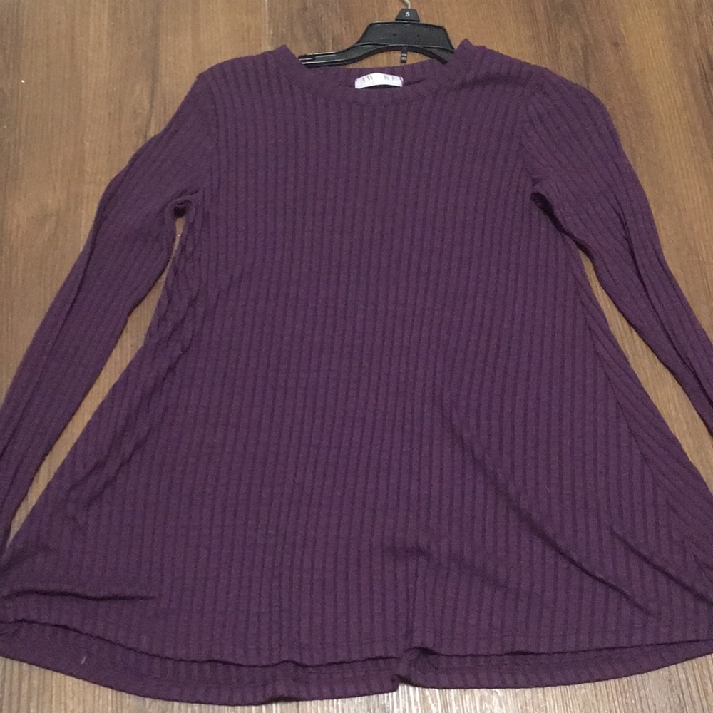 Long sleeve cut out back